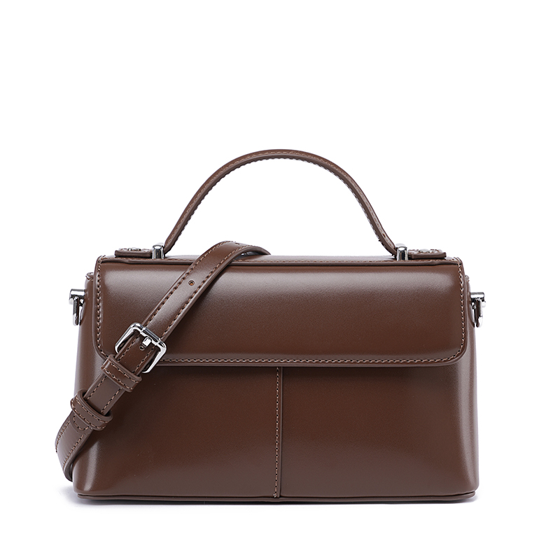 Structured Handbag Top Handle - حقيبة يد نسائية جلدية بنية بمقبض