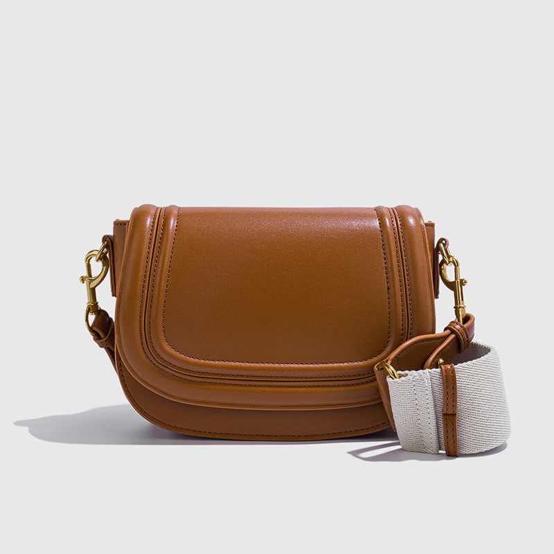 Luxury Bags Vegan - حقيبة كتف نسائية بتصميم بسيط ومخيطة،