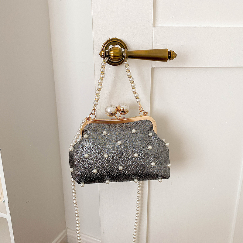 Luxury Bags Affordable - حقيبة سهرة نسائية بقفل قبلة مزينة