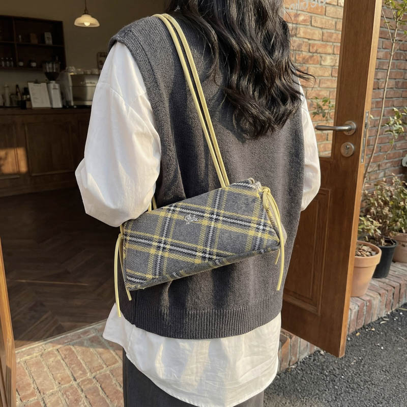 Luxury Bags Affordable - حقائب يد عصرية من المايكروفايبر بتصميم