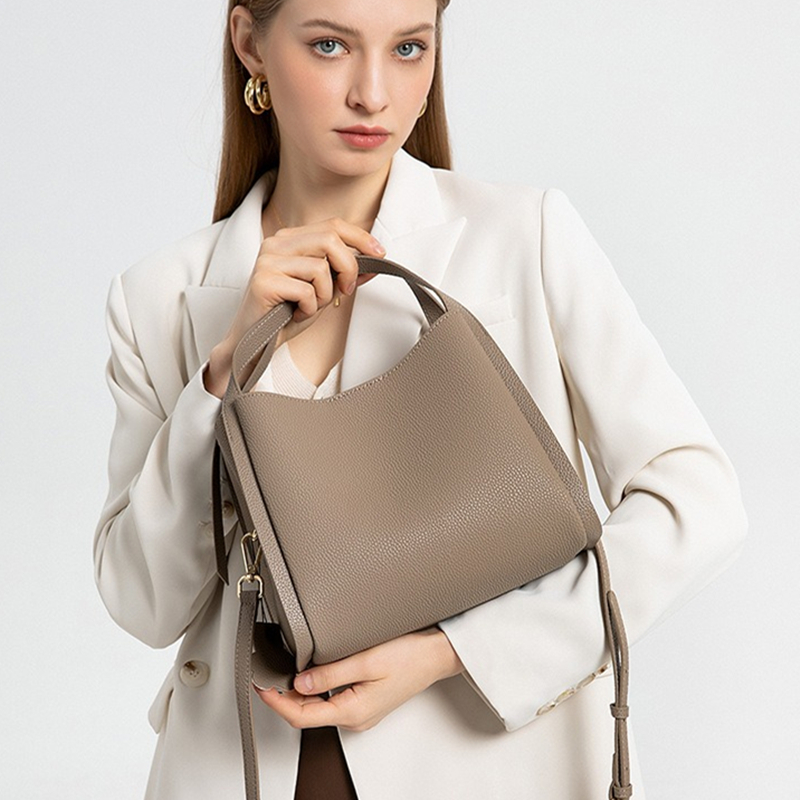 Structured Handbag Top Handle - حقائب BURMINSA الأصلية من الجلد المحبب