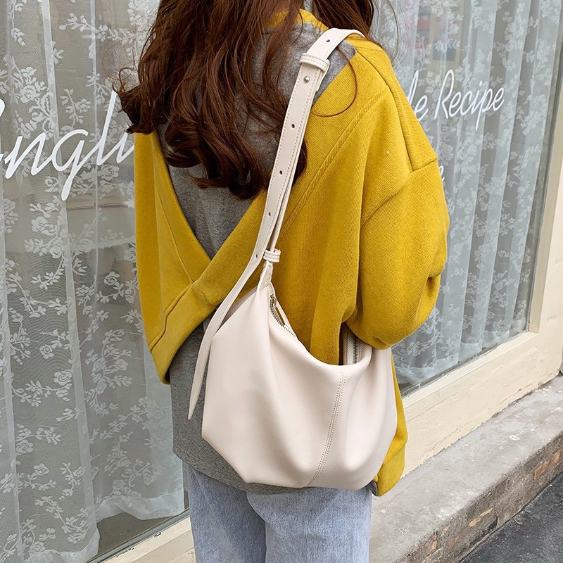 حقيبة نسائية بسيطة مزينة بالتج - مراجعة Luxury Bags Affordable وسعره