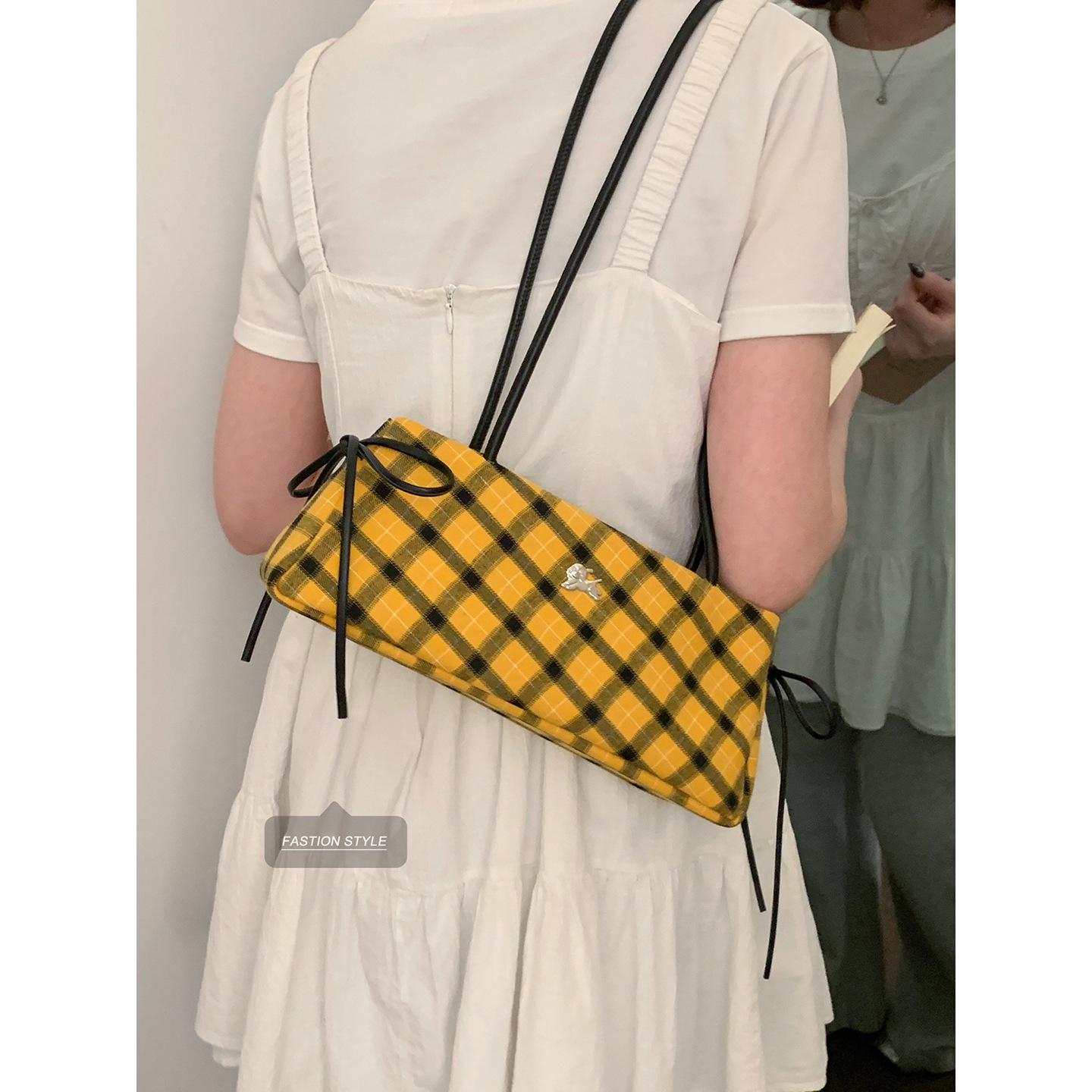 حقائب يد عصرية من المايكروفايب - مراجعة Luxury Bags Affordable وسعره