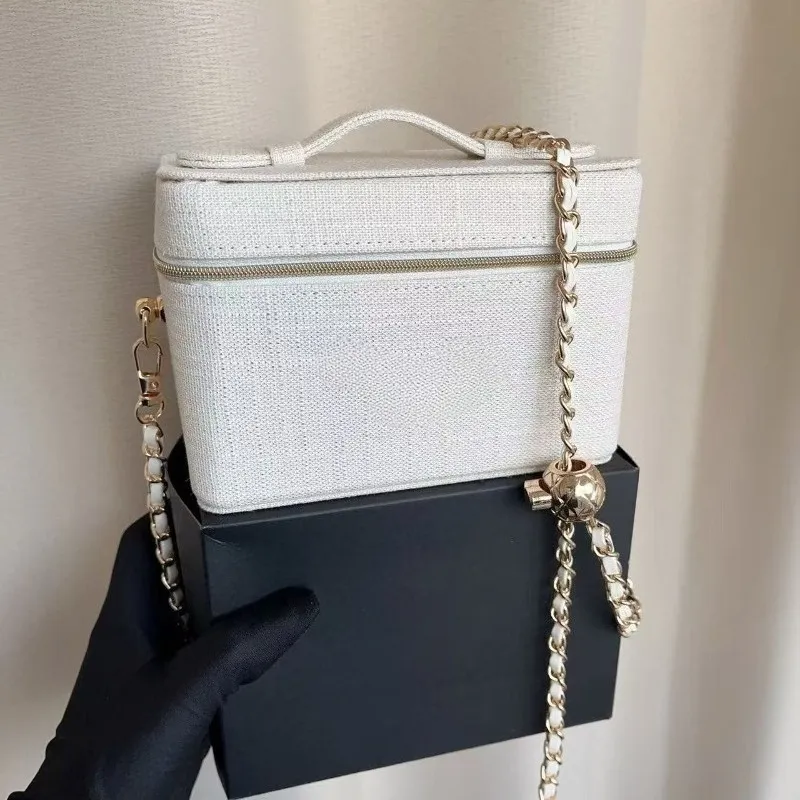 حقيبة مكياج إصدار محدود لعيد ا - مراجعة Luxury Bags Limited Edition وسعره