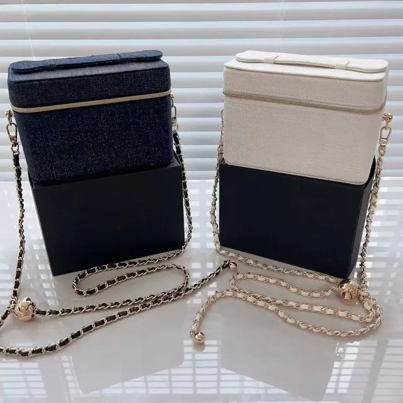 حقيبة مكياج إصدار محدود لعيد ا - مراجعة Luxury Bags Limited Edition وسعره