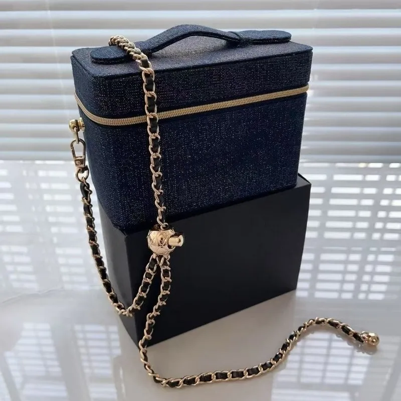 حقيبة مكياج إصدار محدود لعيد ا - مراجعة Luxury Bags Limited Edition وسعره
