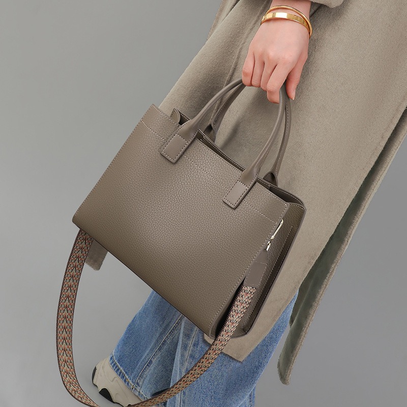 حقيبة ساتشيل من الجلد الأصلي ل - مراجعة Structured Handbag Top Handle وسعره
