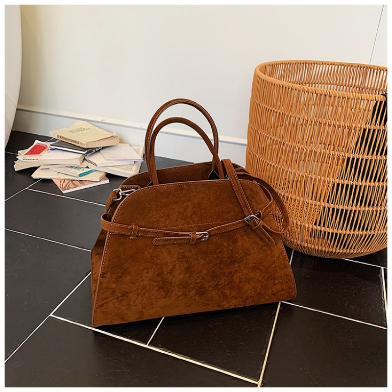 حقيبة يد مصممة على شكل قبة مع  - مراجعة Structured Handbag Top Handle وسعره