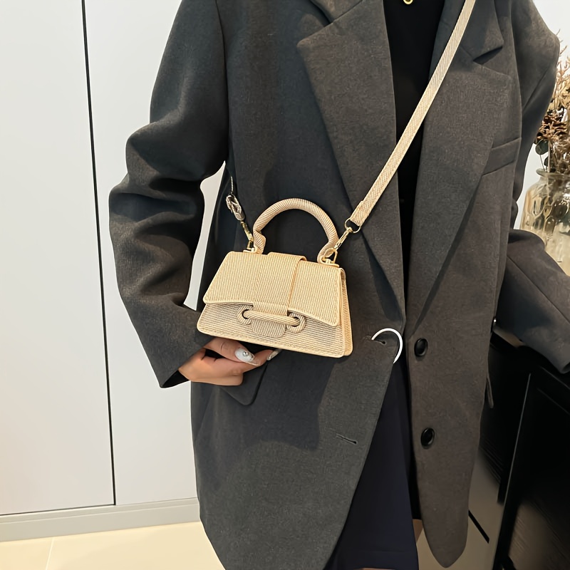 حقيبة يد نسائية صغيرة منسوجة أ - مراجعة Structured Handbag Top Handle وسعره