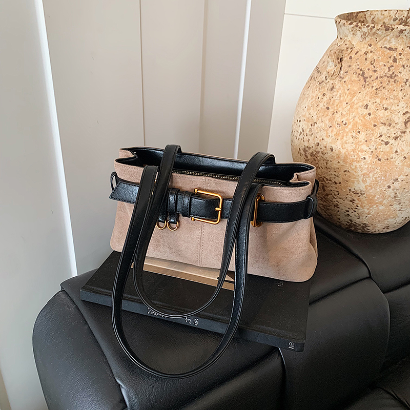 حقيبة كتف نسائية فاخرة جديدة 2 - مراجعة Luxury Bags Vegan وسعره