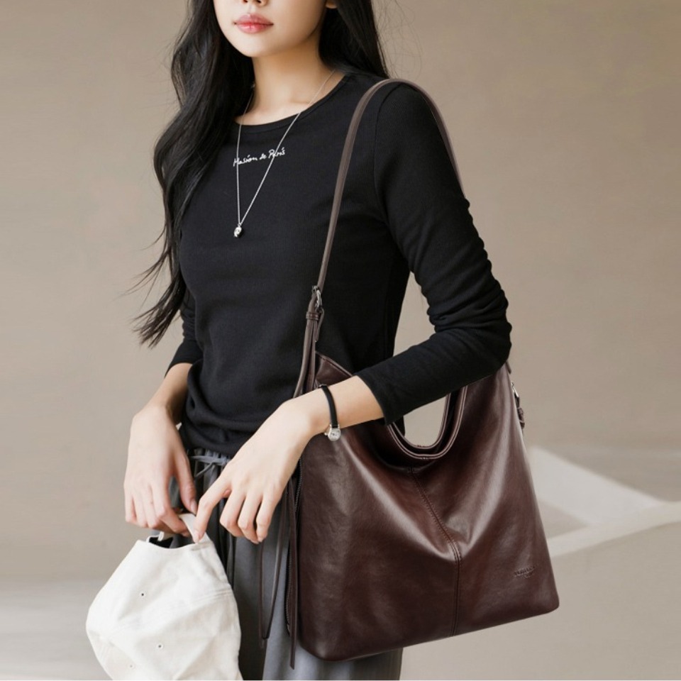 حقائب هوبو توت إصدار محدود فاخ - مراجعة Luxury Bags Limited Edition وسعره